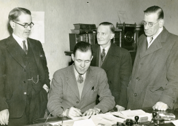 Johnny Love signing for Albion Rovers, February 1948